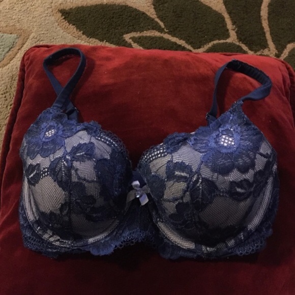 Victoria's Secret Other - VS lined Demi Bra